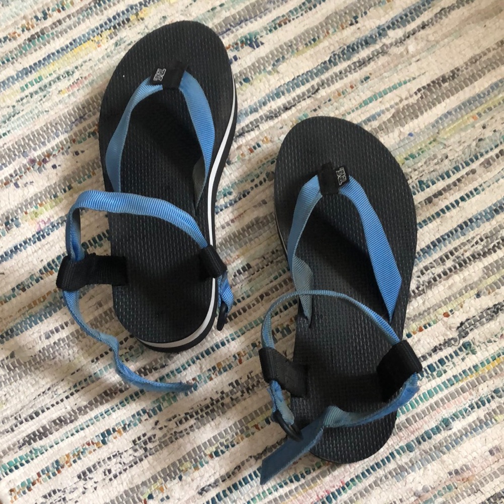 TEVA Platform sandals size 9